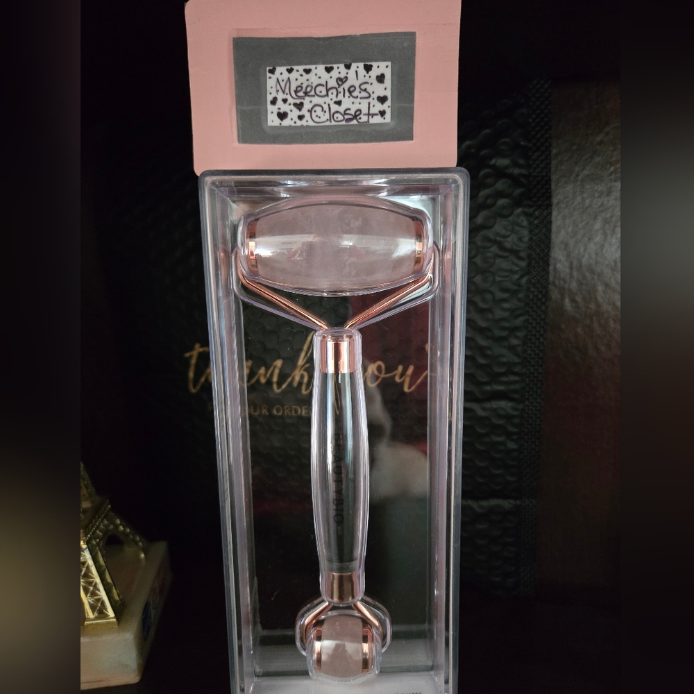BeautyBio Rose Quartz Crystal Roller - Face & Body De-Puffing NIB